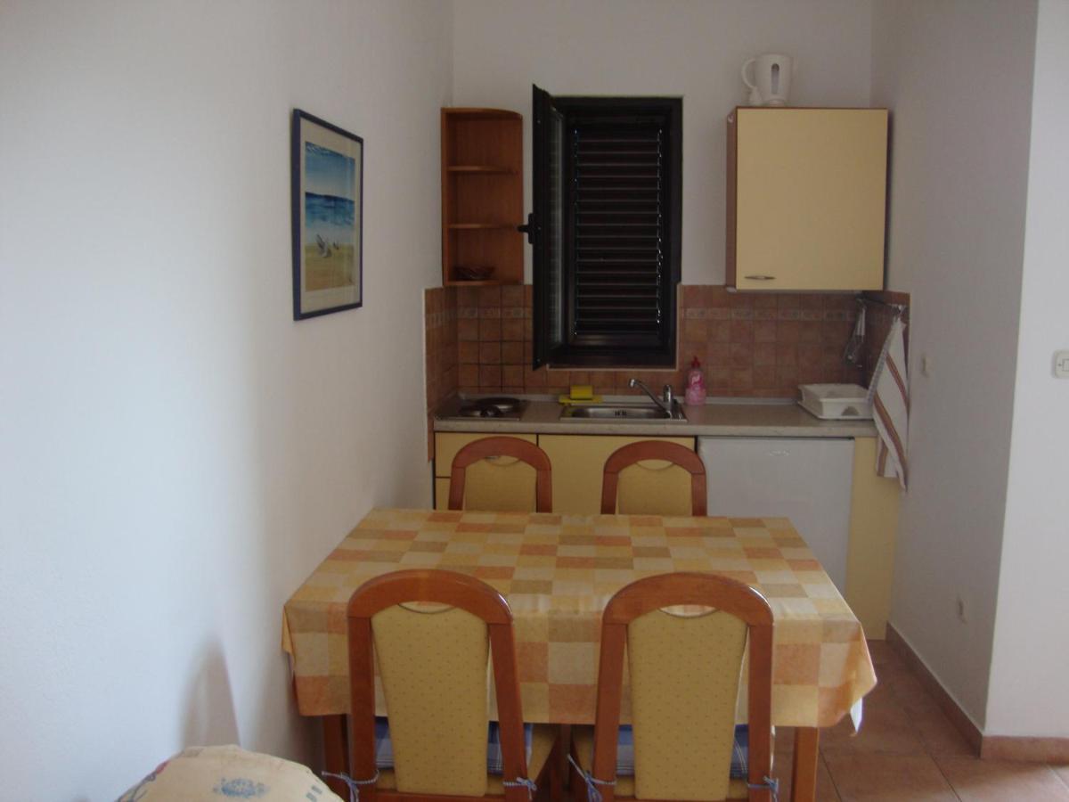 Apartmani Lavanda Pag Town Quarto foto