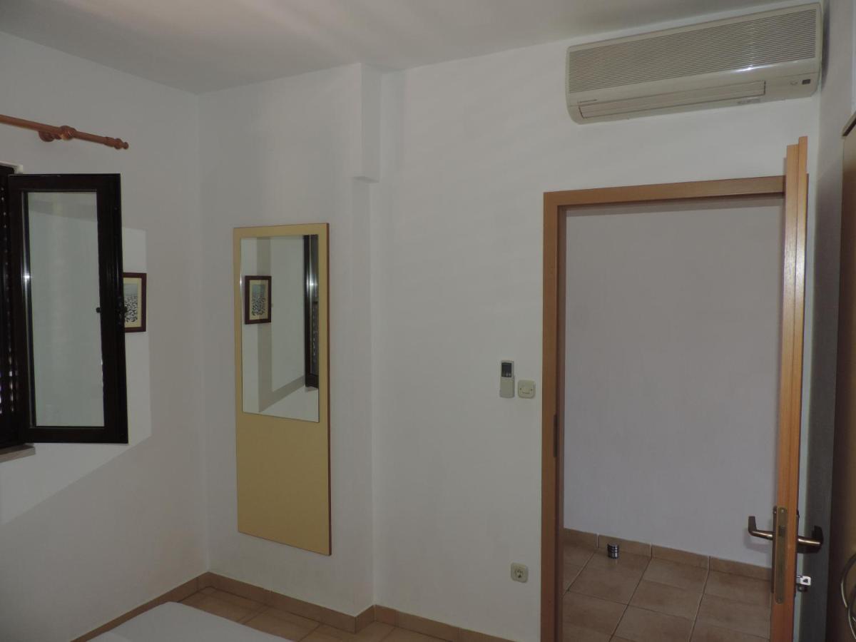 Apartmani Lavanda Pag Town Quarto foto