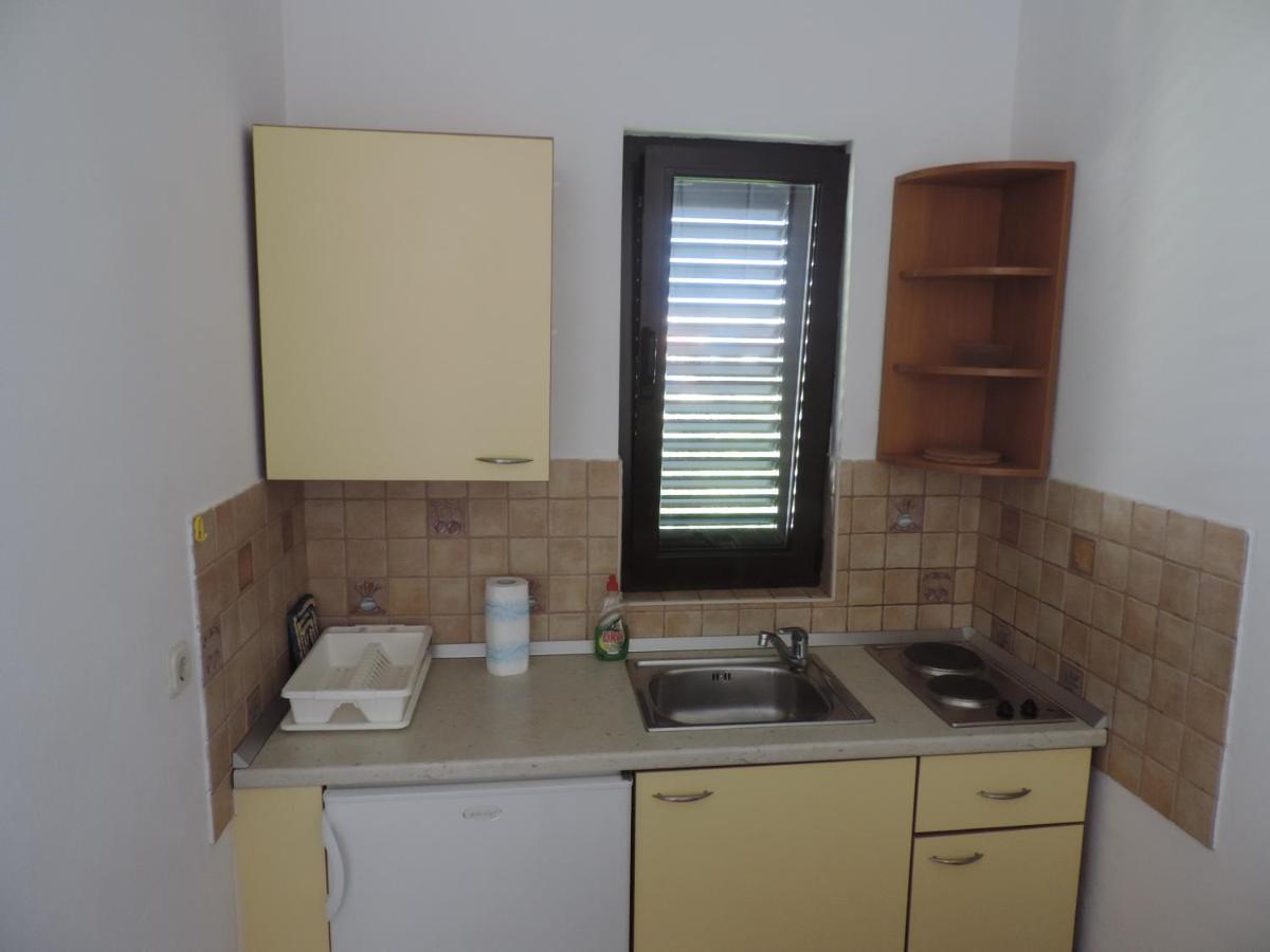 Apartmani Lavanda Pag Town Quarto foto