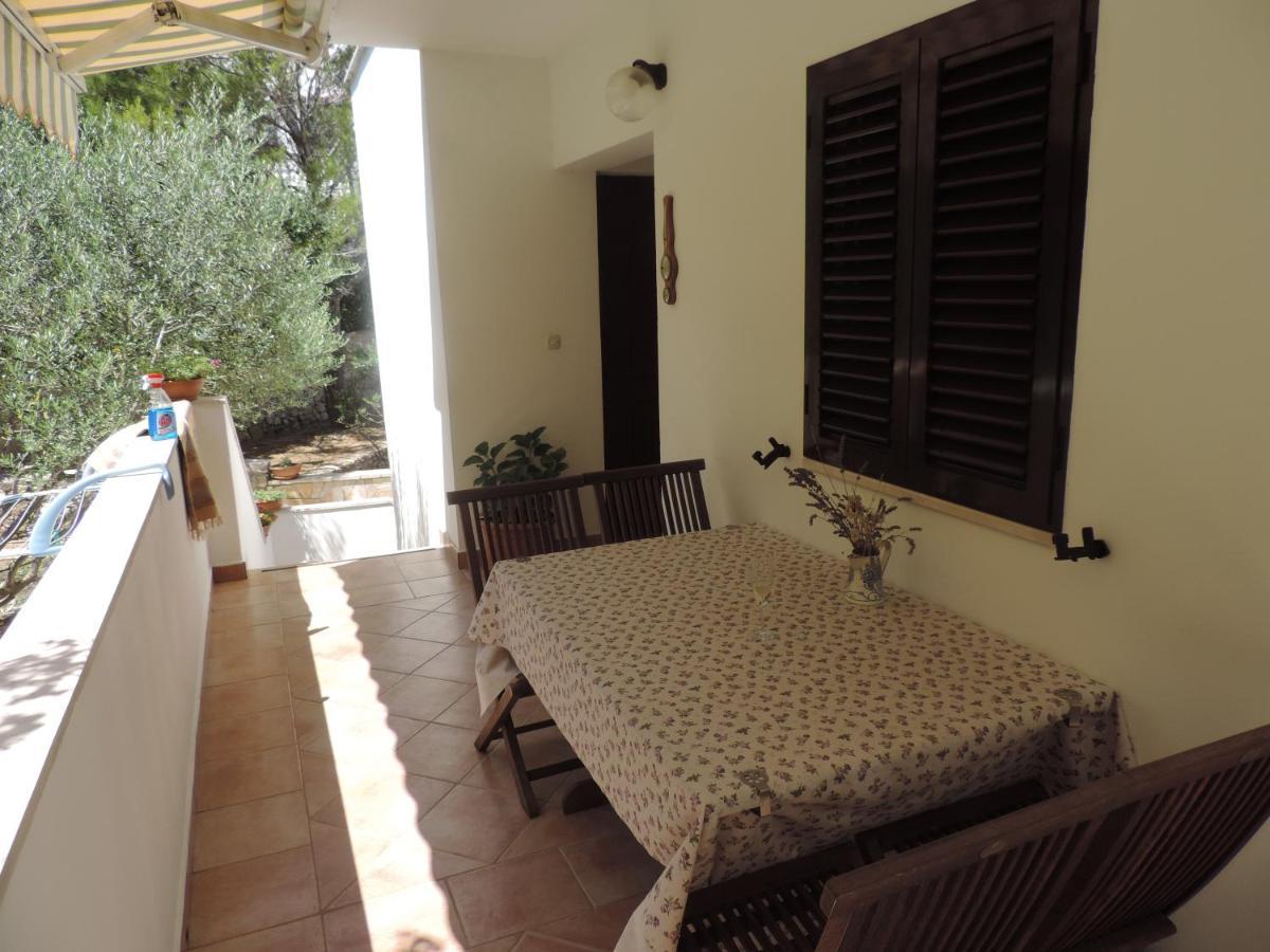 Apartmani Lavanda Pag Town Quarto foto